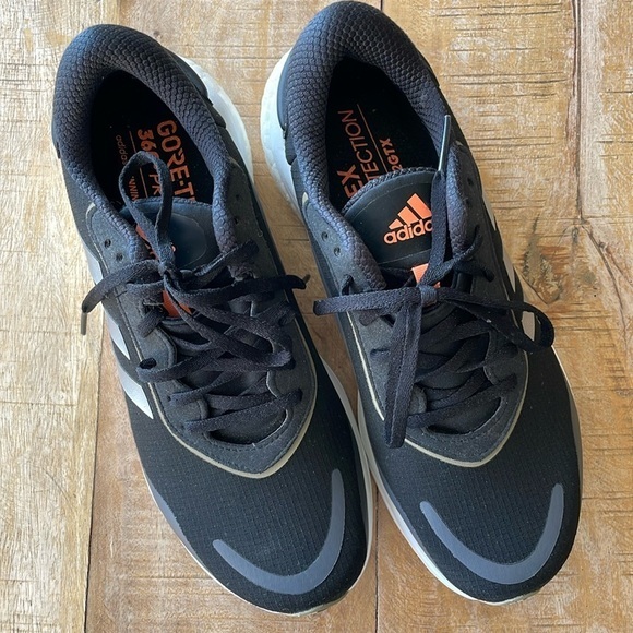 Adidas men’s Gore-Tex sneakers size 8
